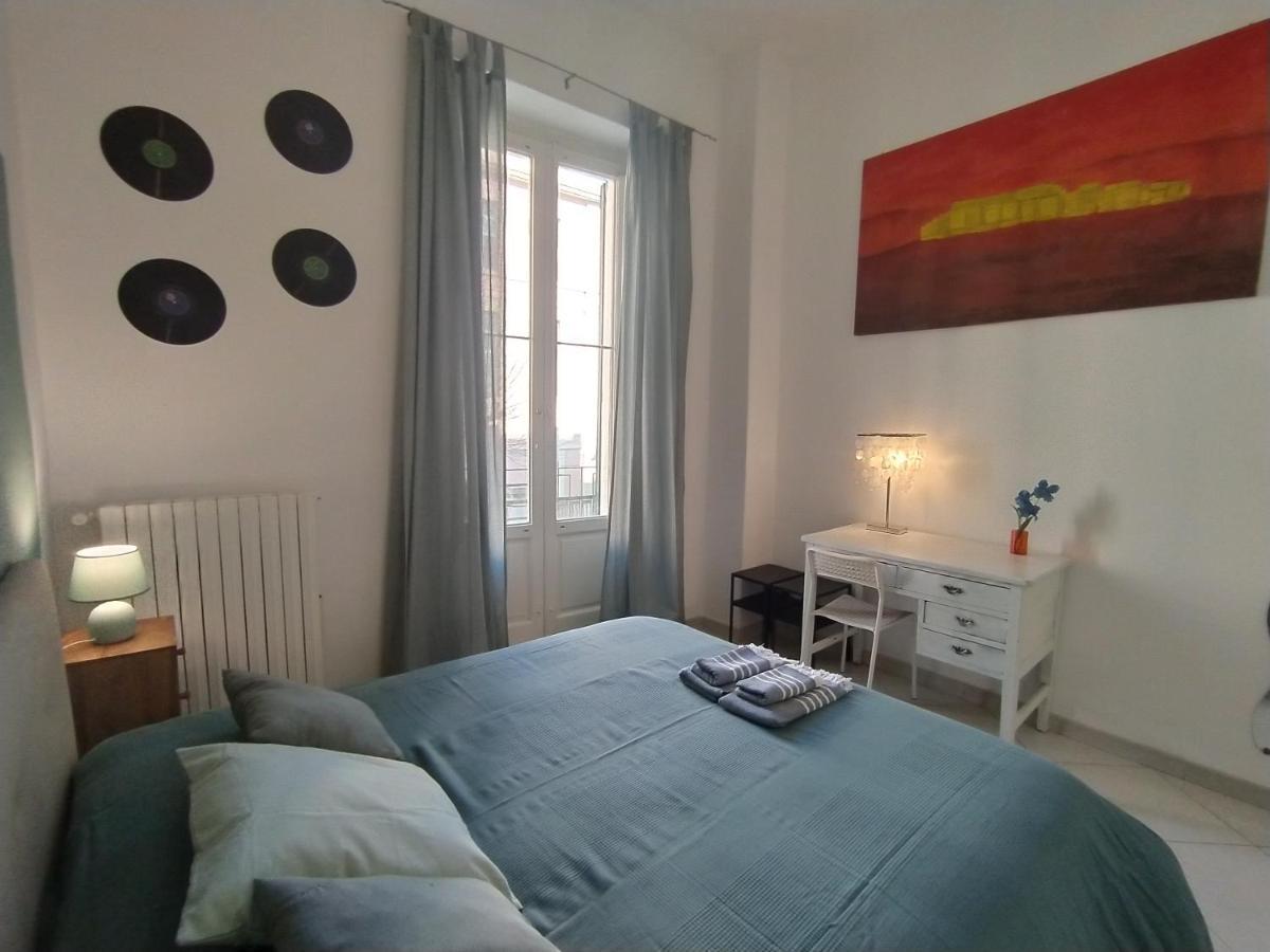 Flower 11 Apartment Bari Esterno foto